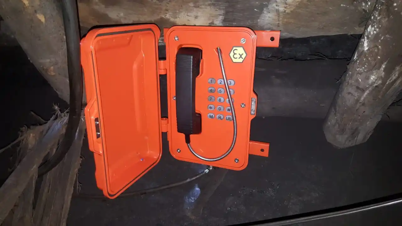 Explosionproof phone (1).jpg