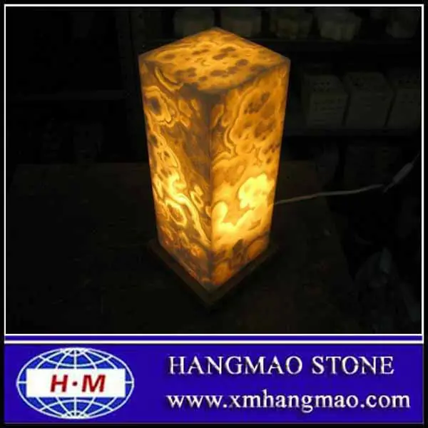 onyx lamps logo 1.jpg
