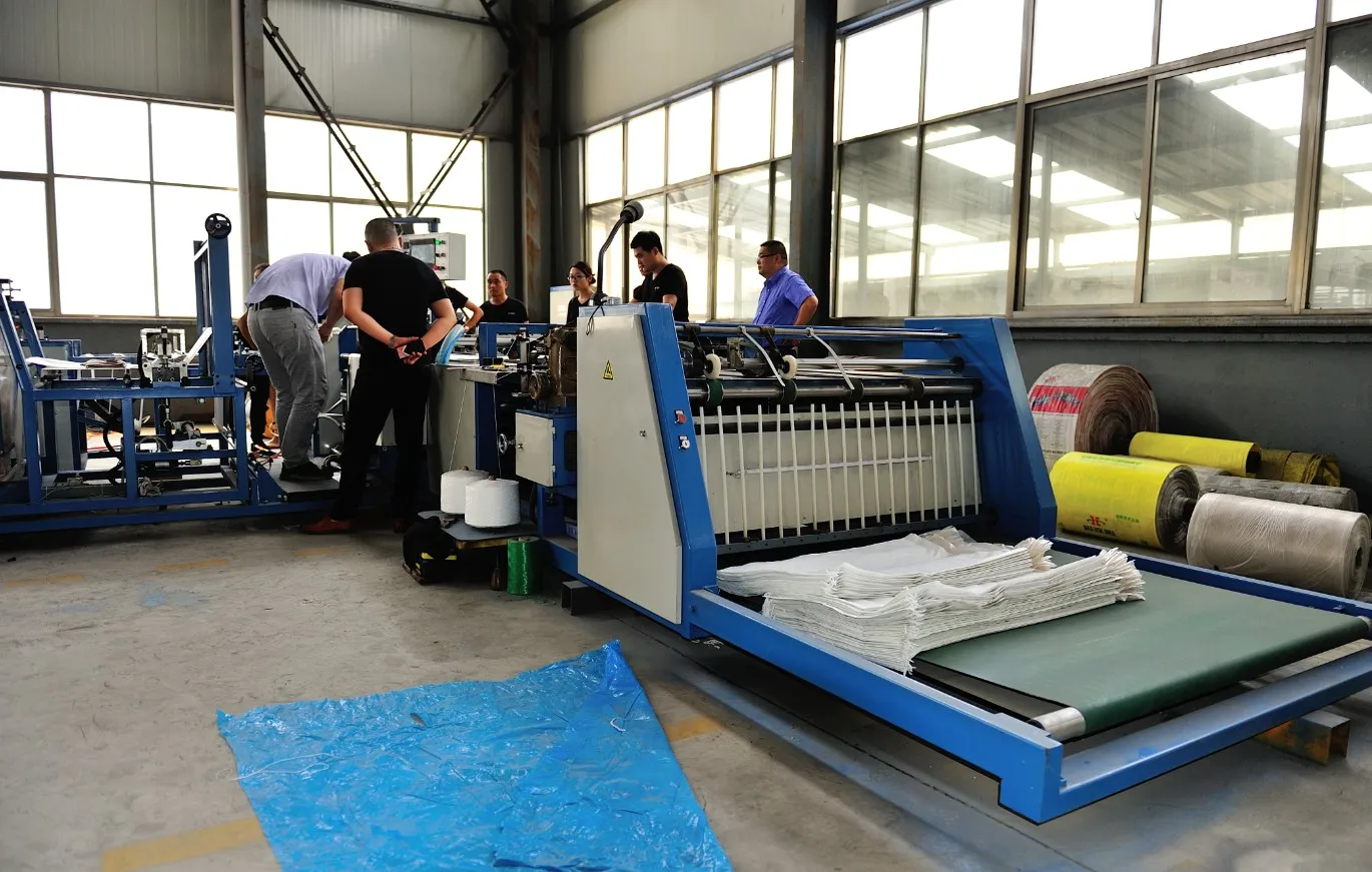 Automatic Bag Cutting Inserting Sewing Machine Of Ordinary Woven Bag