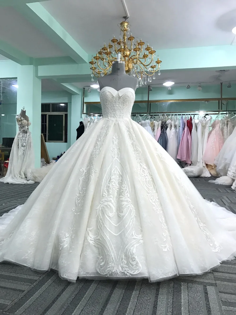 Alibaba Elegant Strapless Ball Gown Wedding Dress Dy038 - Buy Wedding