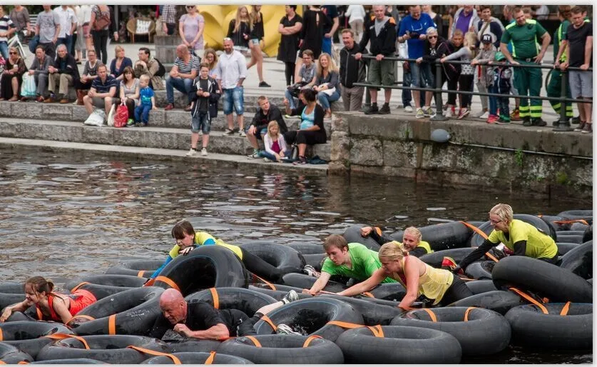 Надуваема 100 см черна гумена тръба за плуване River Tube