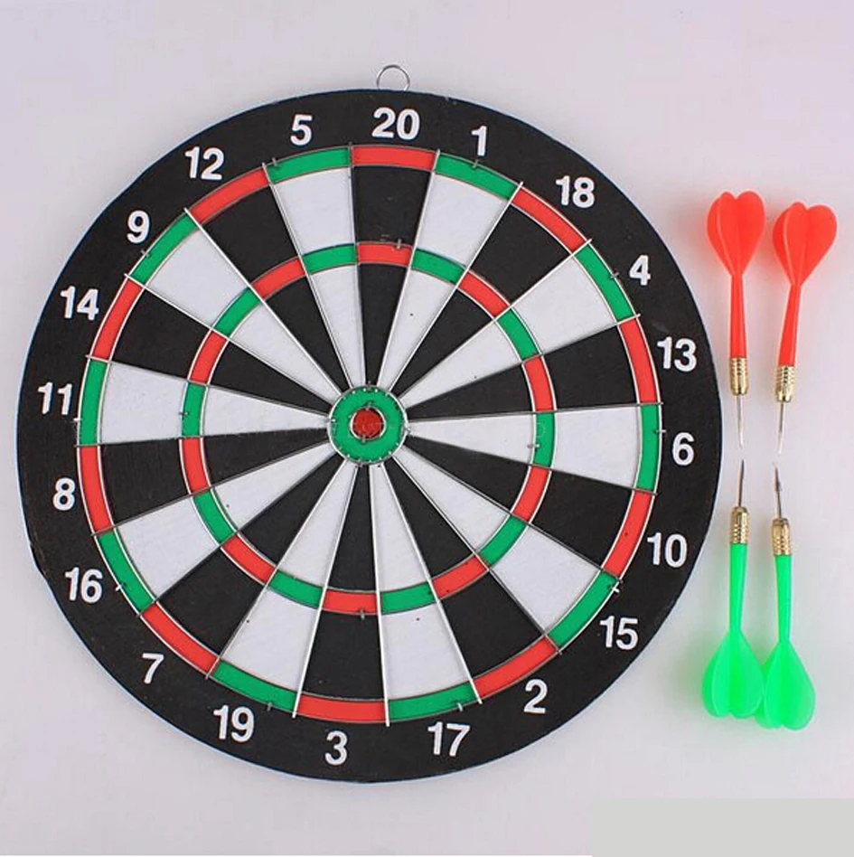 带6 个飞镖的圆形飞镖得分板射击目标