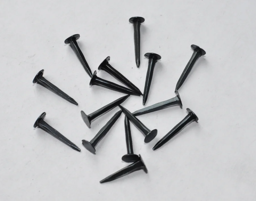1 Inch Steel Cut Tacks / Flat Head Hand Cut Shoe Tacks And Square Body