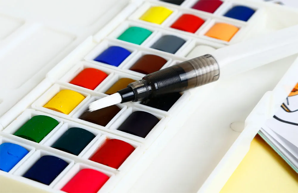 24 Solid Watercolor Paint Set Portable Travel Water Color Paint Set With Water Brushes Sponges