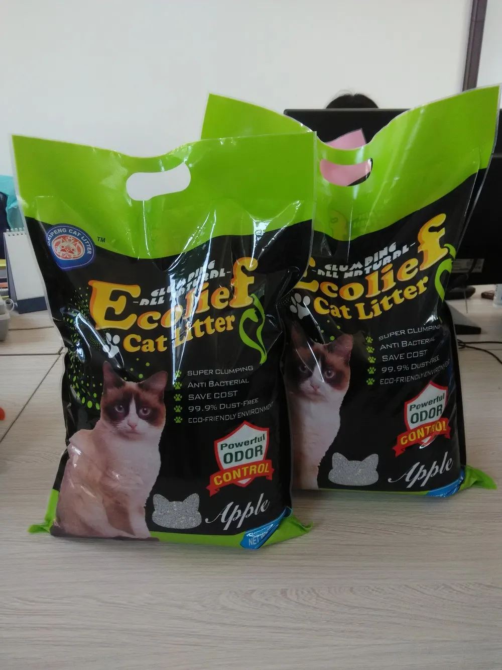 2017 new products wholesale cat litter pet accessories 100% bentonite clean best