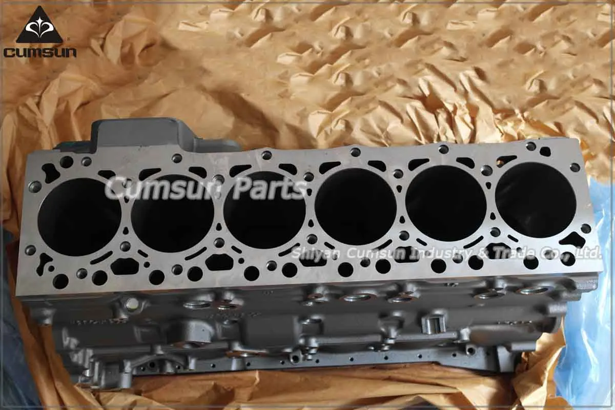 6ISDe bus motor engine cylinder block 4991099.jpg