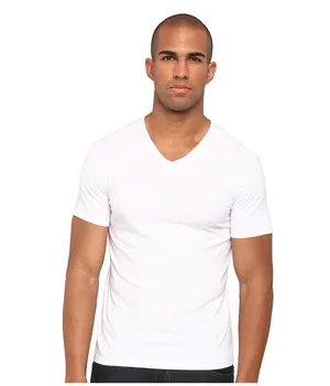 camiseta blanca hombre cuello v