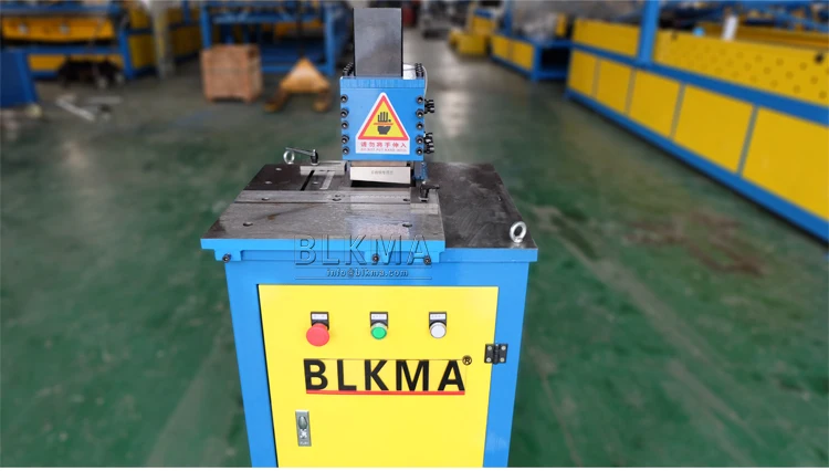 BLKMA variable angle hydraulic corner cutting machine / pneumatic notching machine