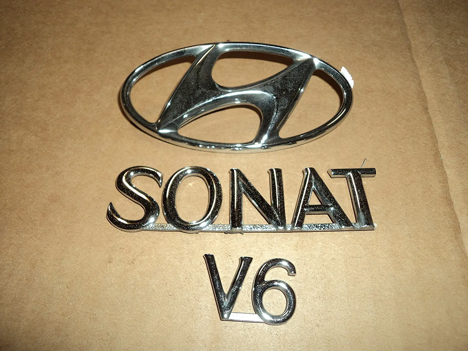 New OEM Rear Trunk *H* Emblem Name Plate For 2015 Sonata 86300C1000