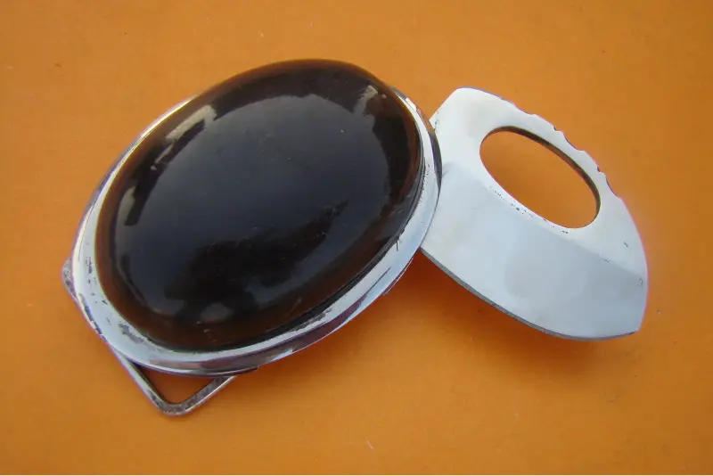 
NEW UNIQUE PRESTIGIOUS CUSTOM HANDMADE D2 STEEL BULL HORN FOLDING KNIFE 