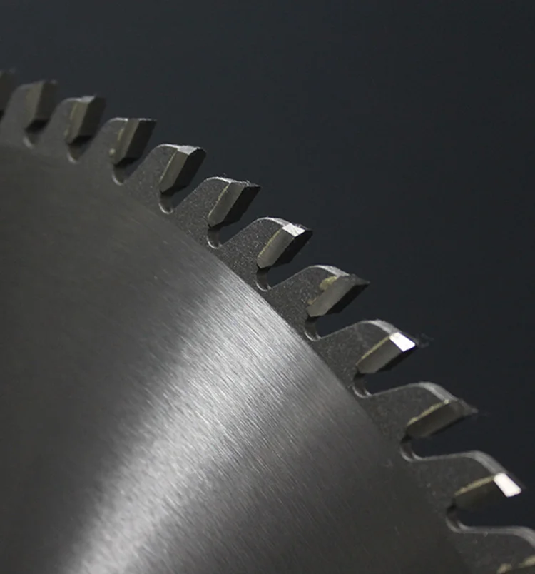 广东制造商分切用于面板木刻的圆硬质合金锯片