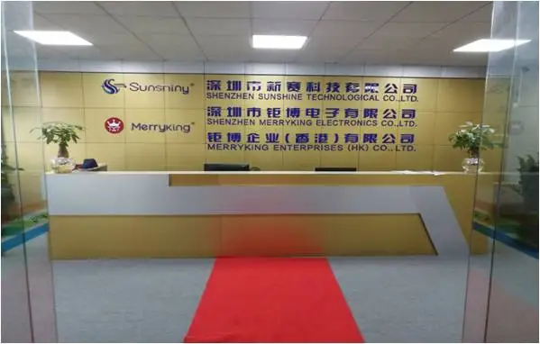 hot selling 24W white 2 4 ports  travel power adapter  foldable usb wall charger