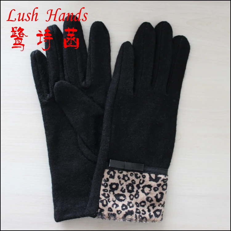 Women's fashion woollen gloves with the leopard print fabric cuff