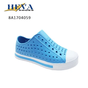 slip on water shoes