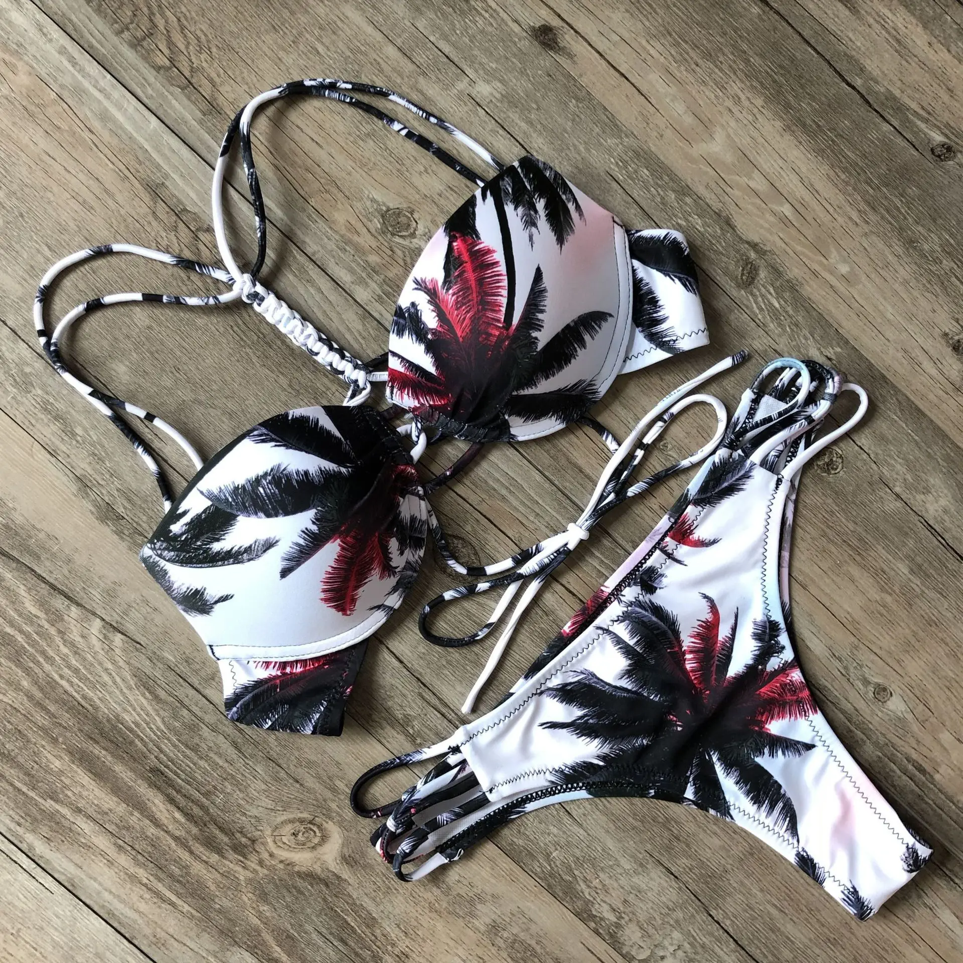 女性性感三角顶级巴西厚脸皮比基尼套装泳装