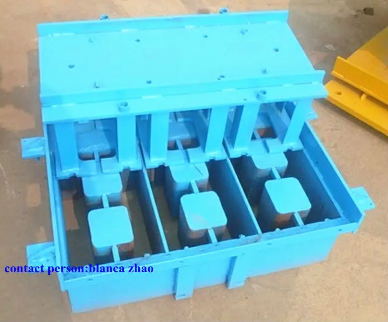 Manual Block Brick Making Machine / Machine Hollow Block Mold Qt4-45