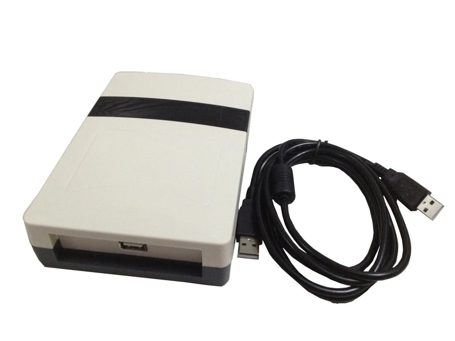 Multiple Protocol desktop UHF RFID Reader.jpg