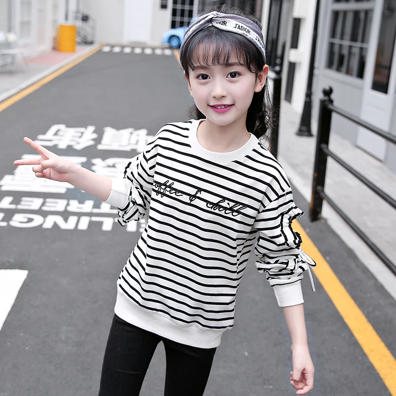 
Cotton fabric girls pullover embroidered letter hollow-out lace sleeve hoodies 