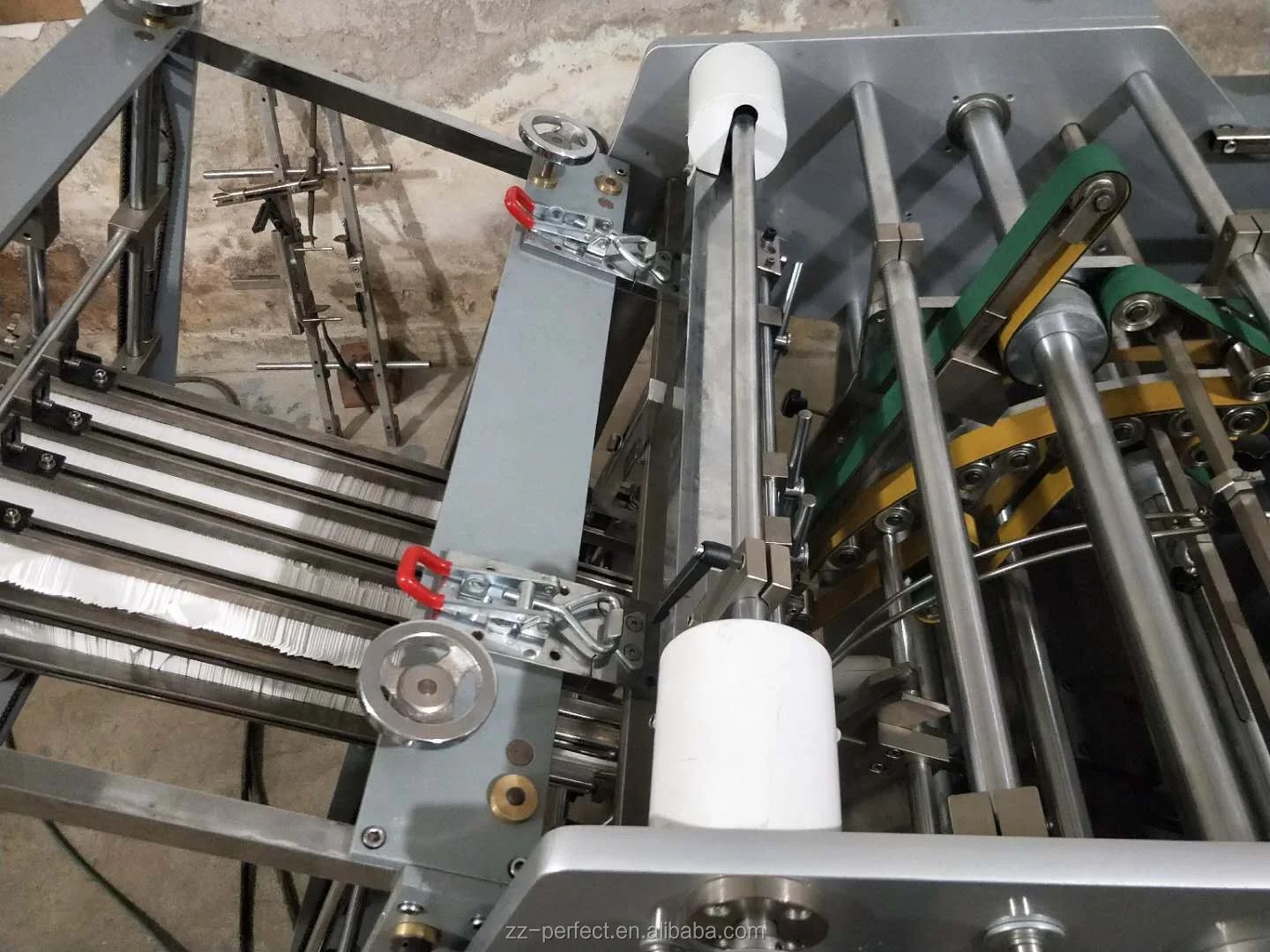 Full Automatic Corrugated Takeaway Food Grade Kraft Paper Burger Cake