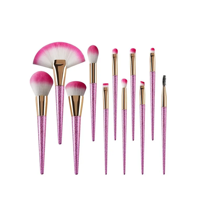 makeup fan brush.jpg