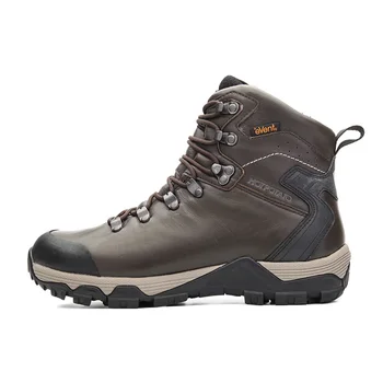 insulated mountain boots