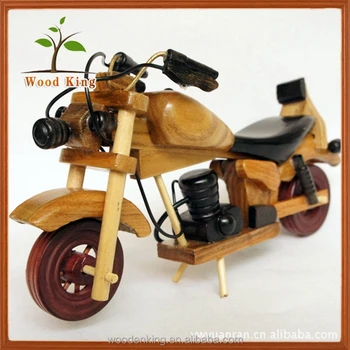 moto en bois jouet