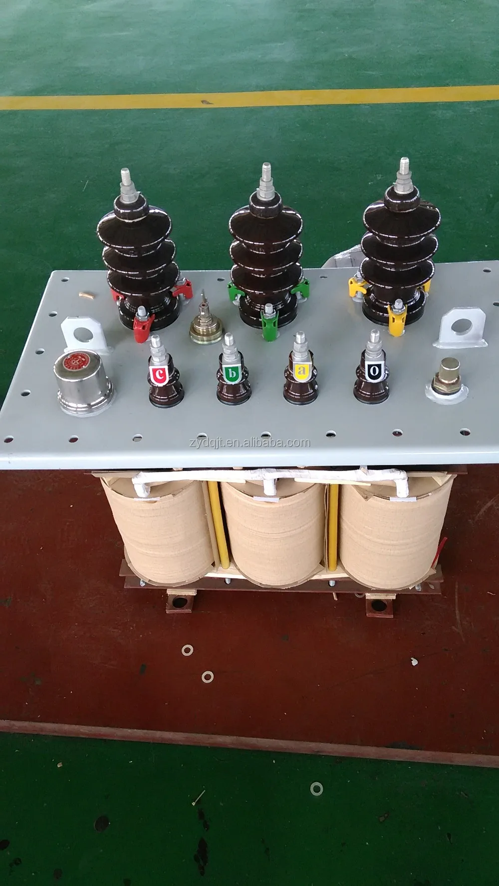 three-phase oil immersed isolation substation-used transformer.jpg