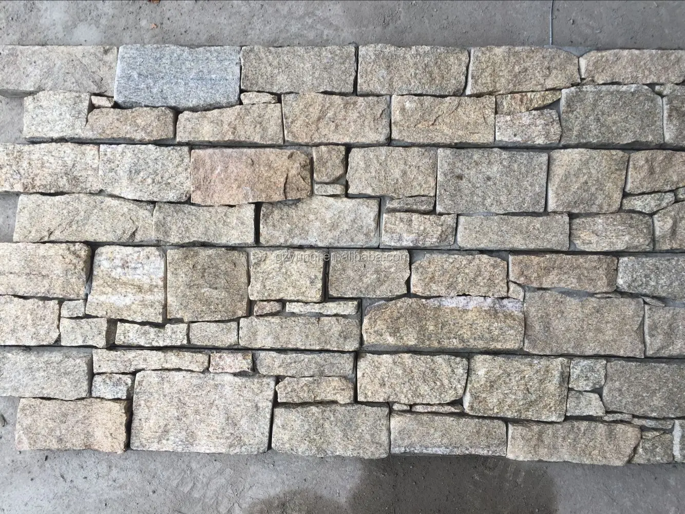 不规则铺路石随机石板分裂自然粗糙板岩瓷砖自然户外铺路网格石板