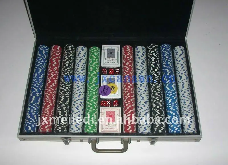 1000pcs_poker_chip_set_in_silver_aluminum1