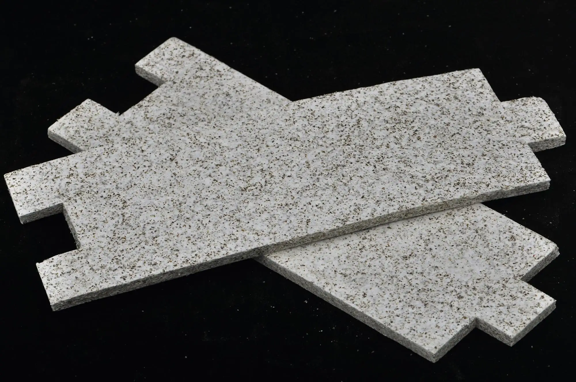 Vermiculite expands intumescent mat Heat insulation industrial fire protection