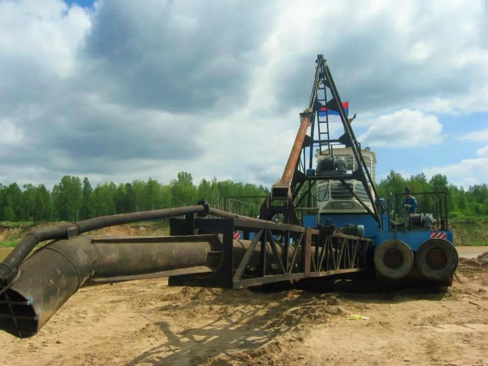 building a small scale suction gold dredge