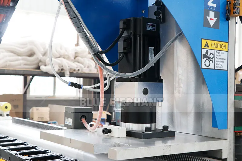 China manufacturer supply 1325 Multi-head cnc router for engraving Acrylic font