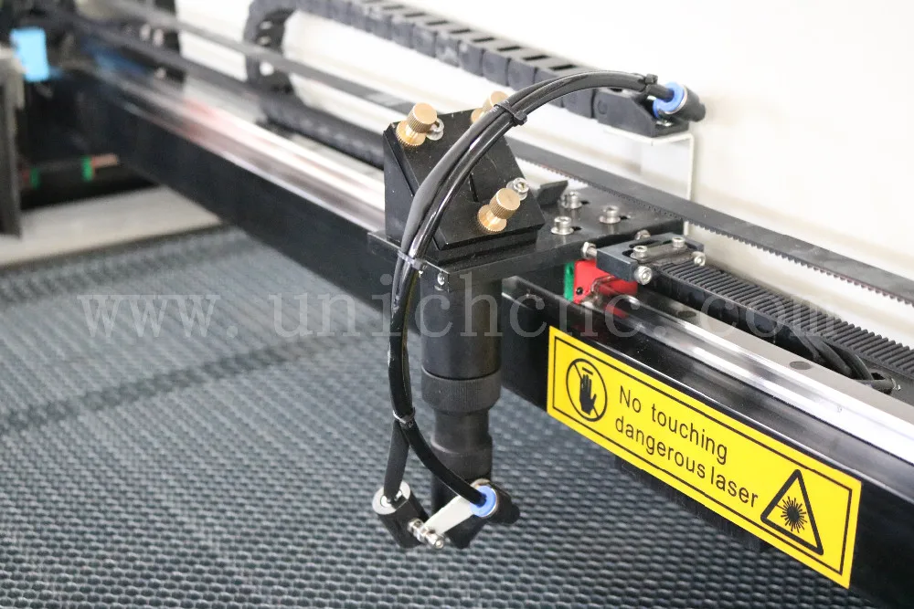 high precision CNC Laser Wood Cutting Machine Price 1325/co2 laser