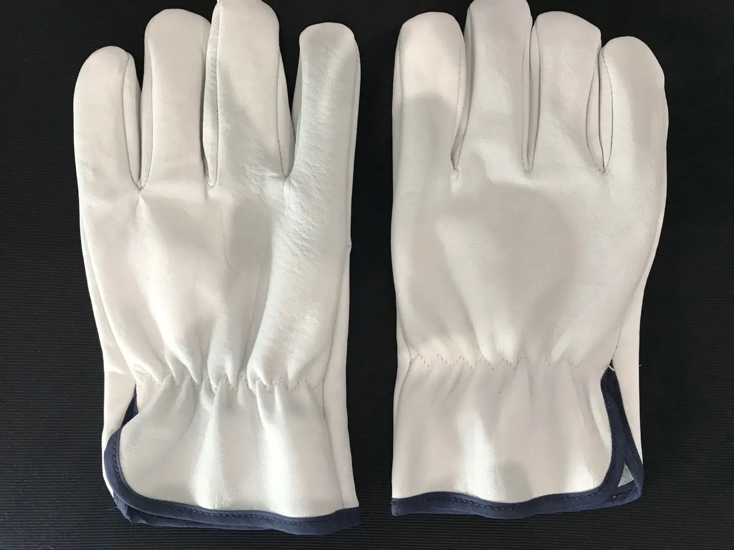 sheep leather glove (3).jpg