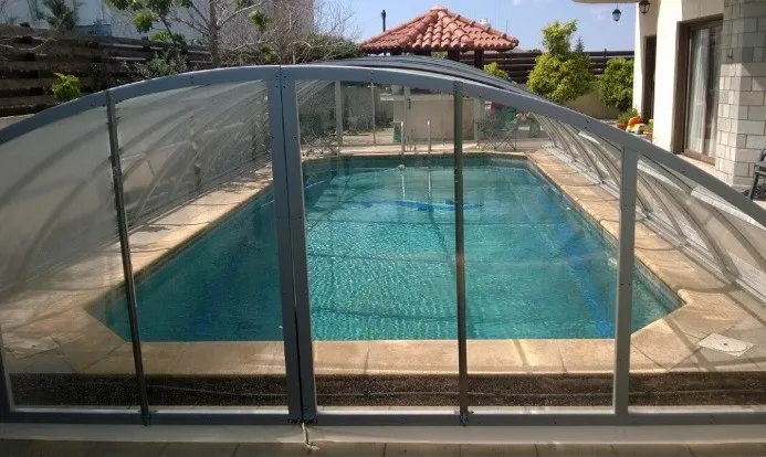 retractable pool enclosure cost