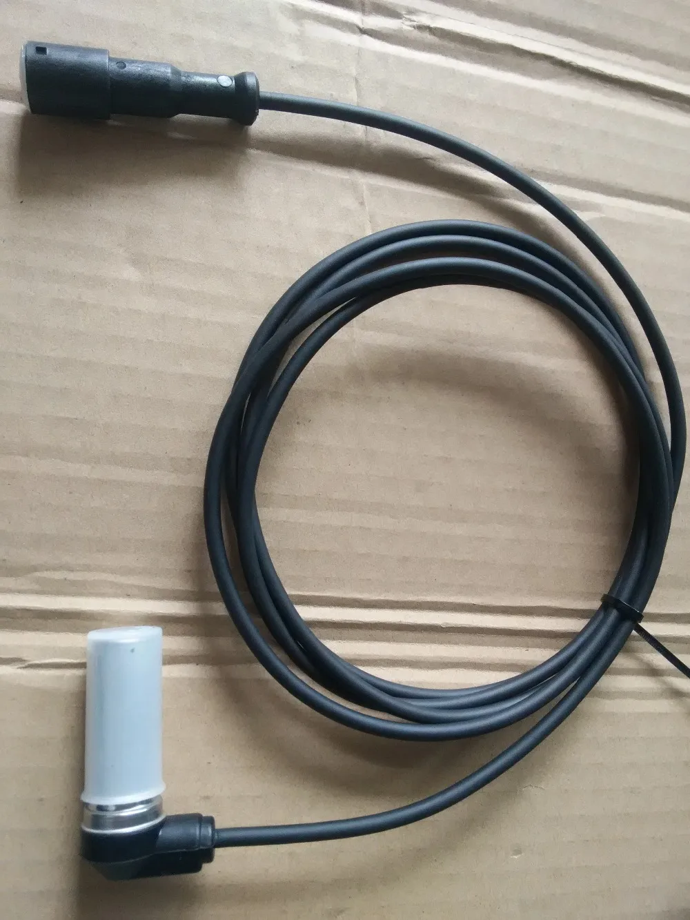 ABS WHEEL SPEED SENSOR/abs sensor 4410327280,0005429618, 0015428718 for DAF and MERCEDES ACTROS