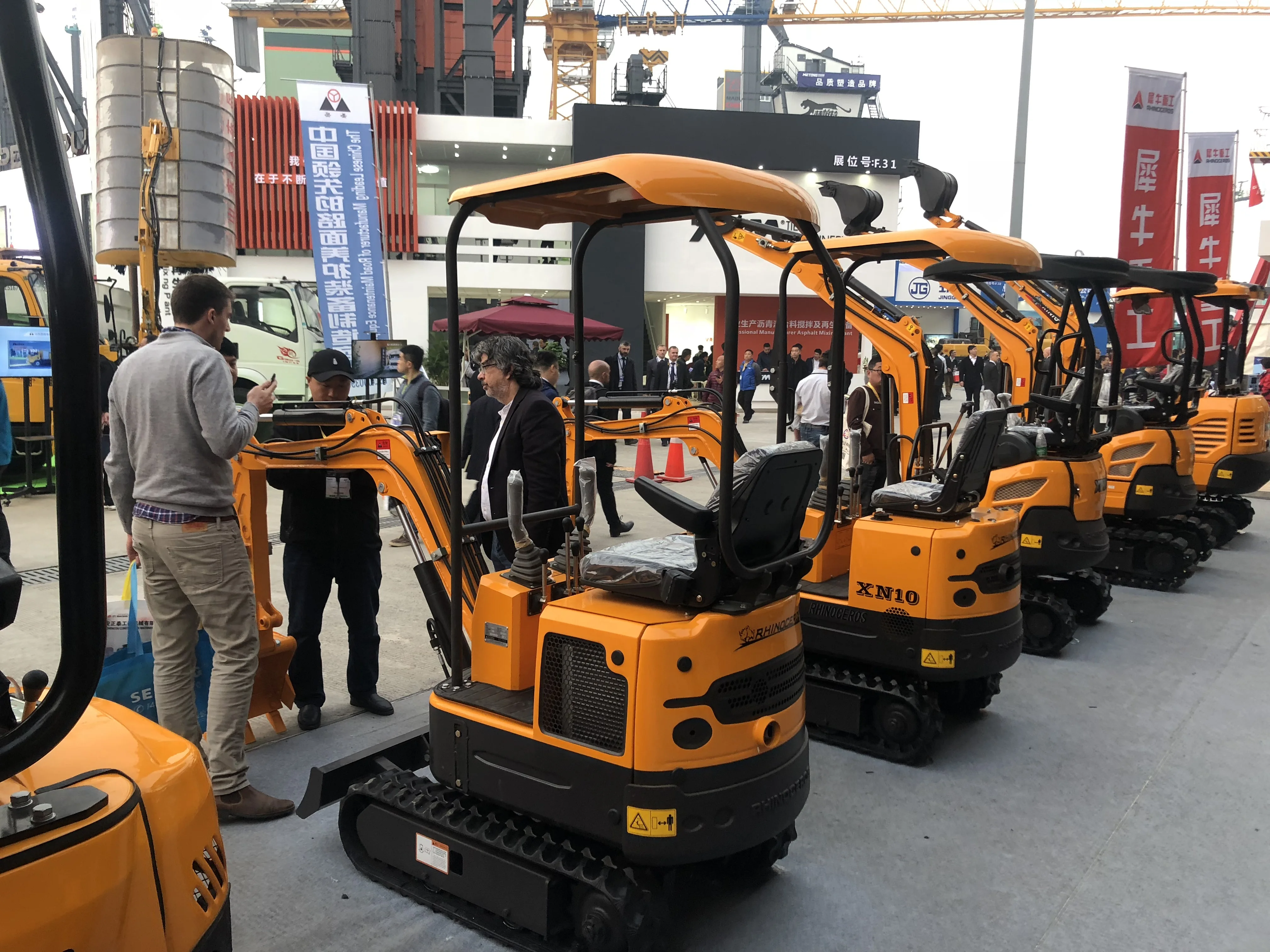 Xiniu Mini Excavator XN08 Rhinoceros Micro Excavator XN08 Trench Digger Mini Excavator 800Kg