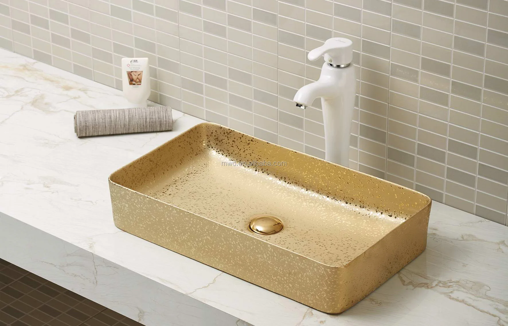 Silver Golden Coloured China Factory Outlet Ceramic Bathroom