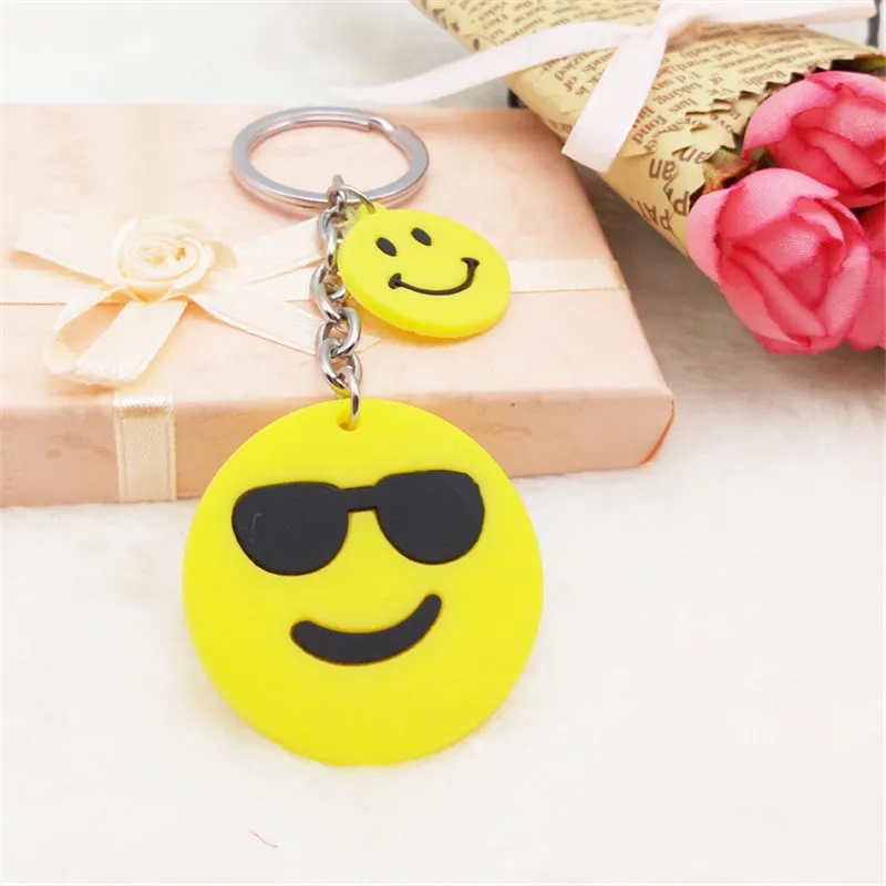 アニメシリーズワンピースルフィ麦わら帽子パイレーツスカルキーホルダーメタルキーリングキーホルダーファン用コスプレ Buy キーチェーン 絵文字キーホルダー 顔文字キーチェーン Product On Alibaba Com
