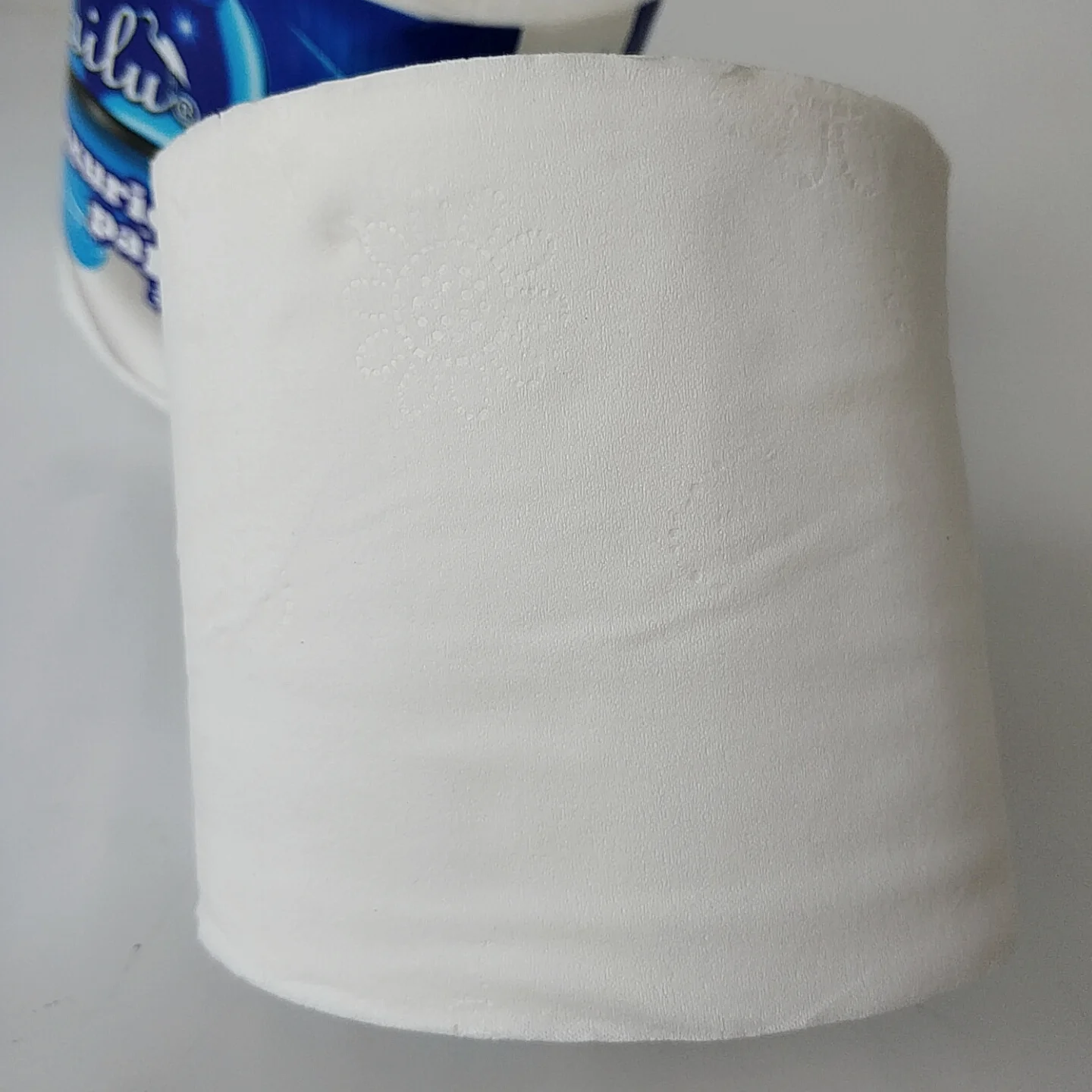 Standard Roll Size Virgin Wood Pulp Papel Higienico Paper