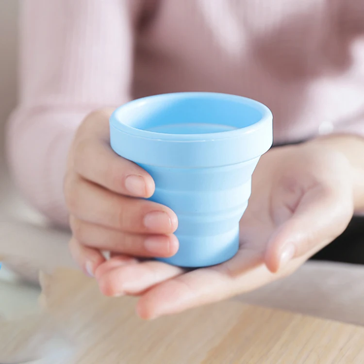 New Product Ideas 2019 Practical Gift Retractable Drinking Water Bottle Candy-colored Travel Camping Silicone Folding Cup