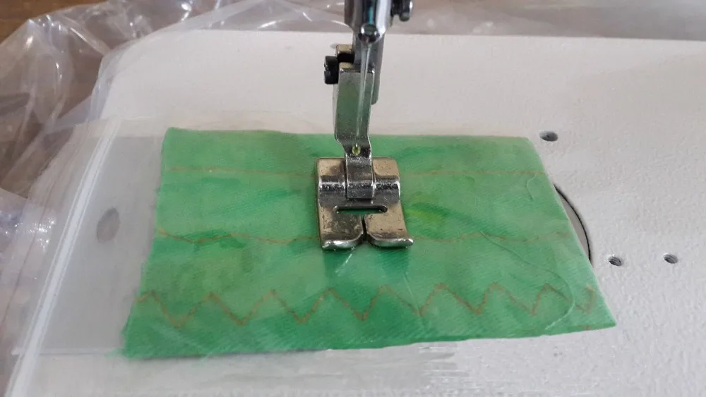 Zy 2290 Automatic Zigzag Lockstitch Sewing Machine Buy Lockstich