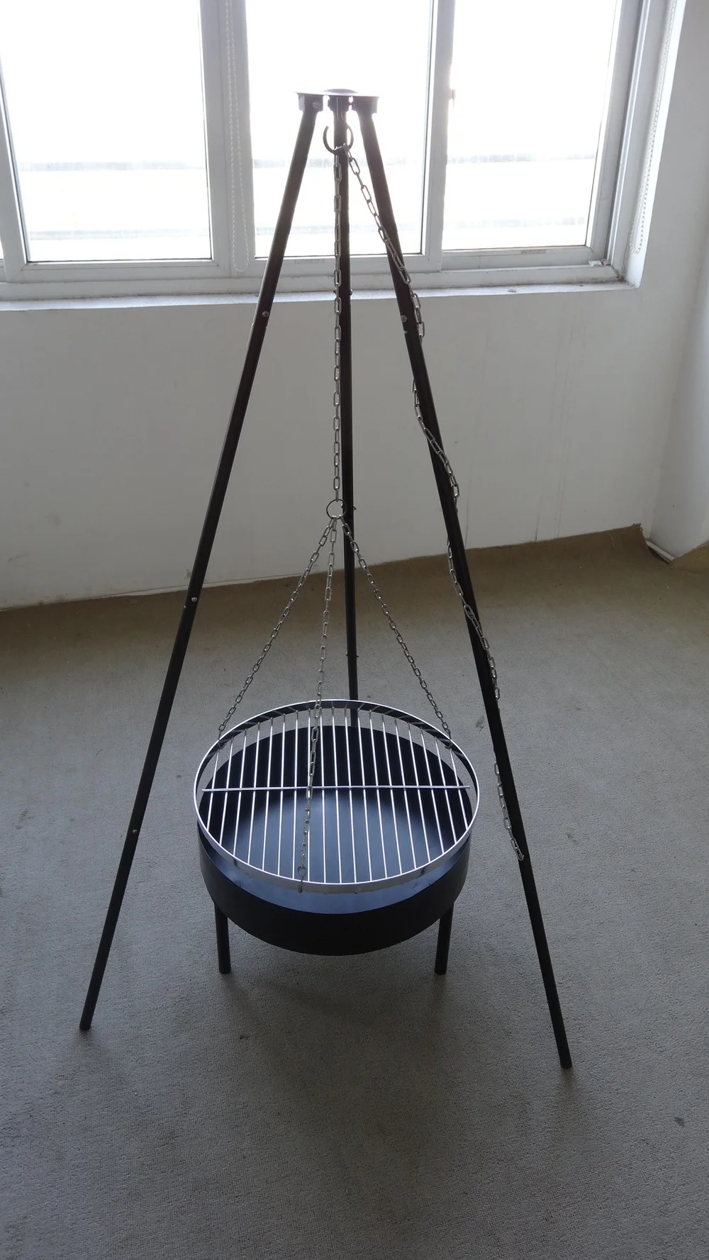Hanging Barbecue Grill Outdoor Fire Pit,New Design Brazier Fire Pit,Tripod Metal Fire Pits - Buy 