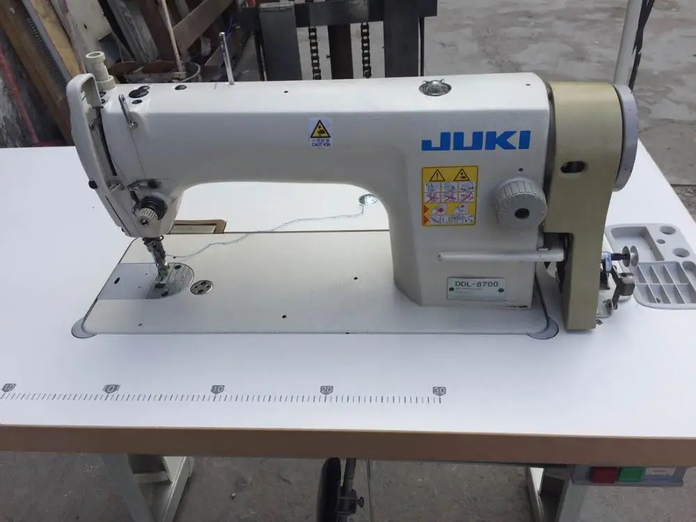 Juki 8700. Juki DDL-8700l. Juki 80. Промышленная швейная машина с держателями нитей. Продаю б у швейное