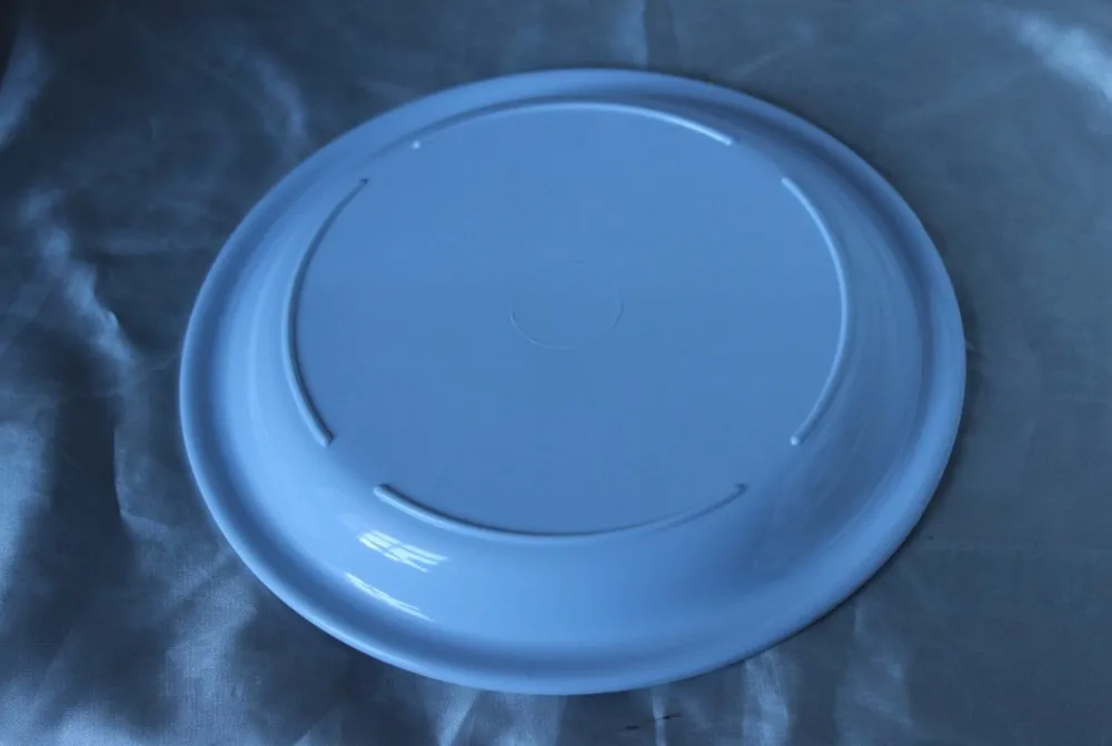 white melamine plate