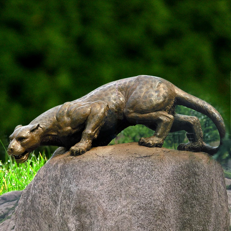 热卖大型户外着名攀树铜铜豹雕塑雕像