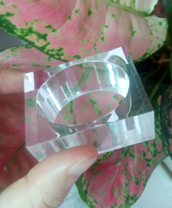 Wholesale Acrylic Napkin Rings With Vase,Clear Plastic Bar Napkin