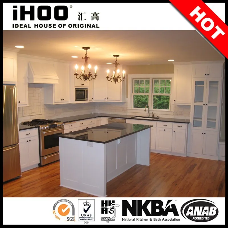 la pintura de gabinete de cocina y armario lacado en blanco de diseño