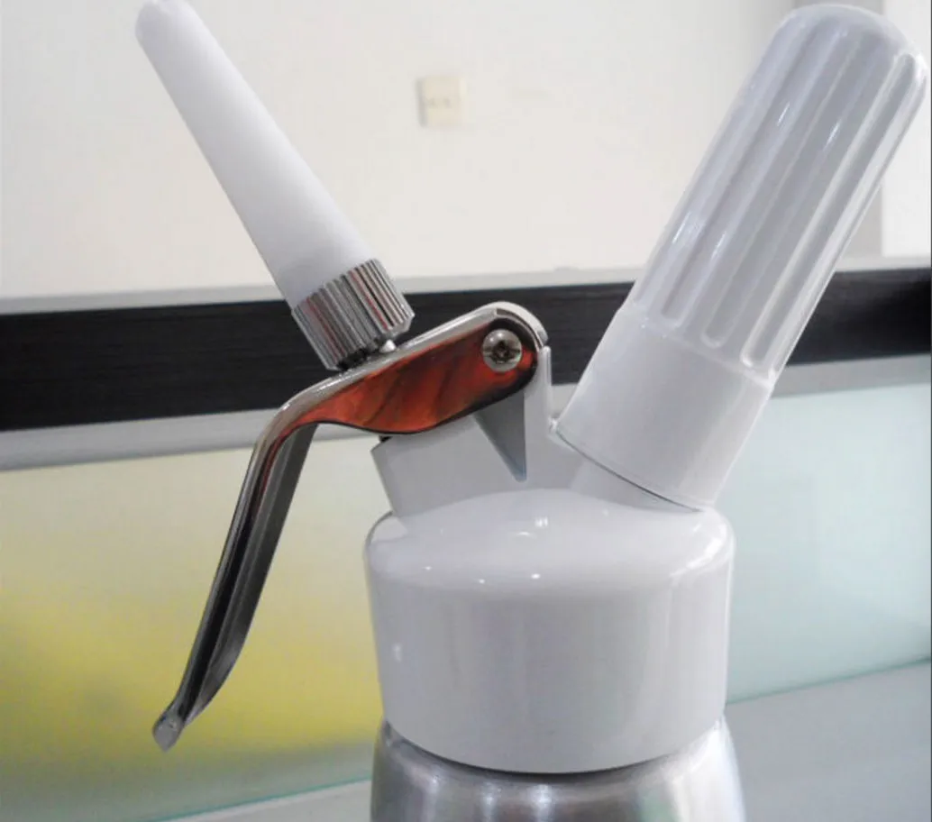 Cream whippers (5)