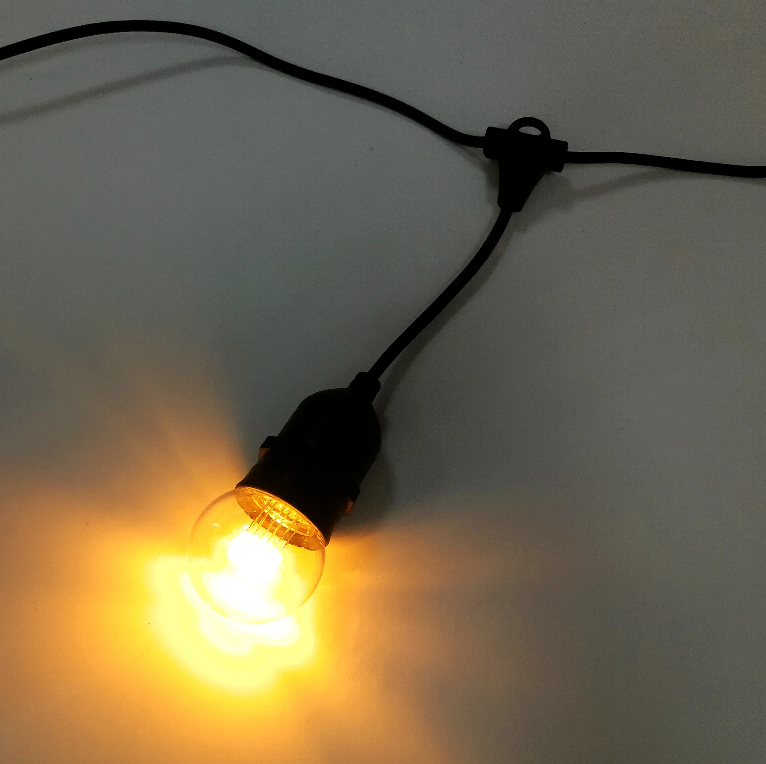 10m IP65 suspended suspended e27 base globe bulb socket dropping belt light string chain